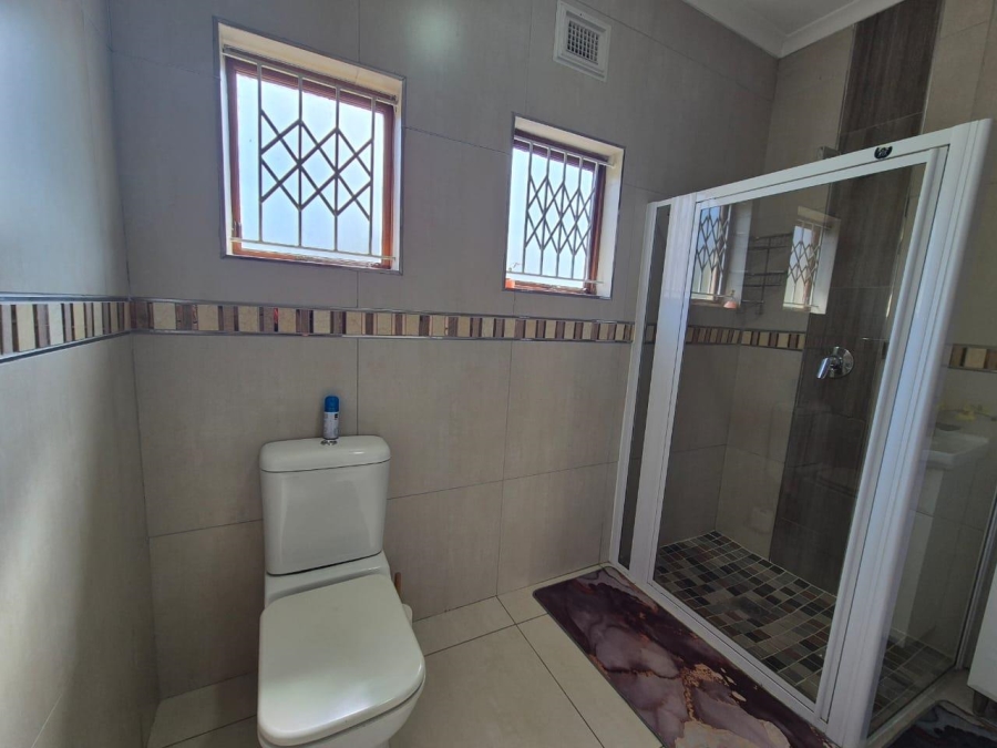 5 Bedroom Property for Sale in Malvern KwaZulu-Natal