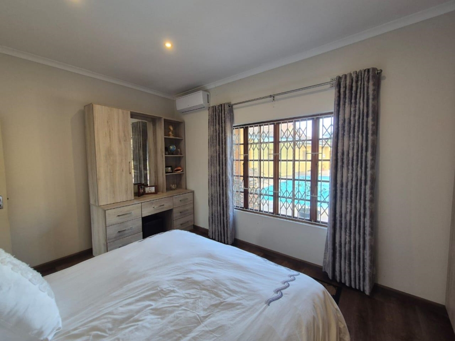 5 Bedroom Property for Sale in Malvern KwaZulu-Natal