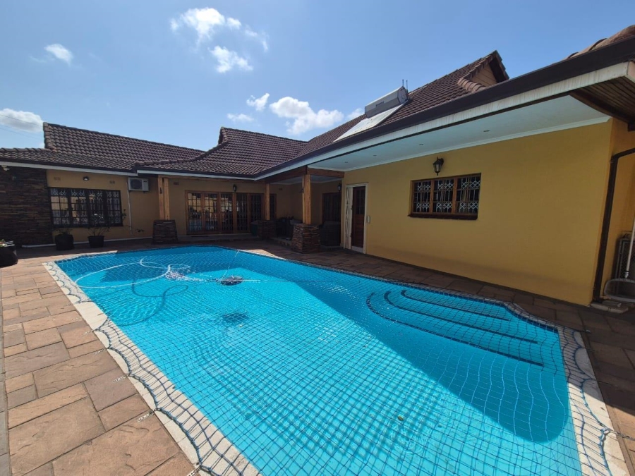5 Bedroom Property for Sale in Malvern KwaZulu-Natal