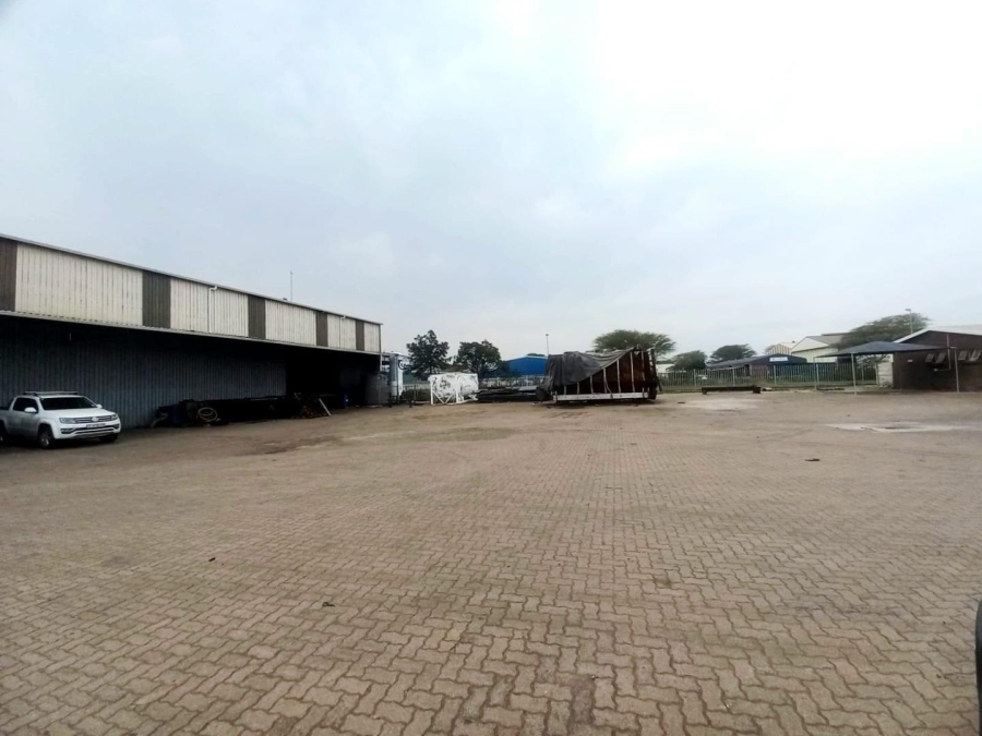 To Let Commercial Property for Rent in Alton KwaZulu-Natal