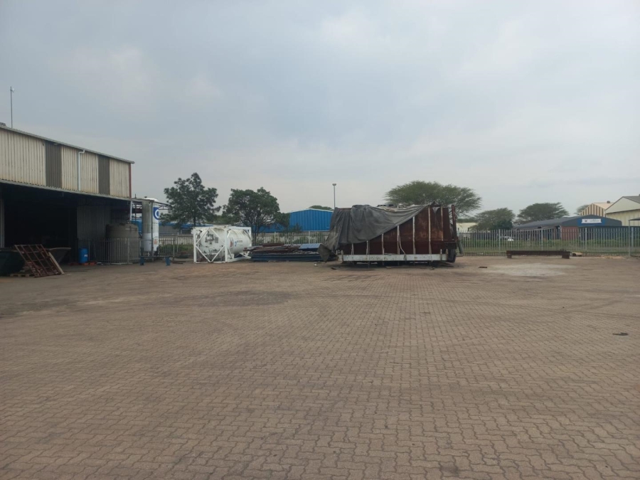 To Let Commercial Property for Rent in Alton KwaZulu-Natal