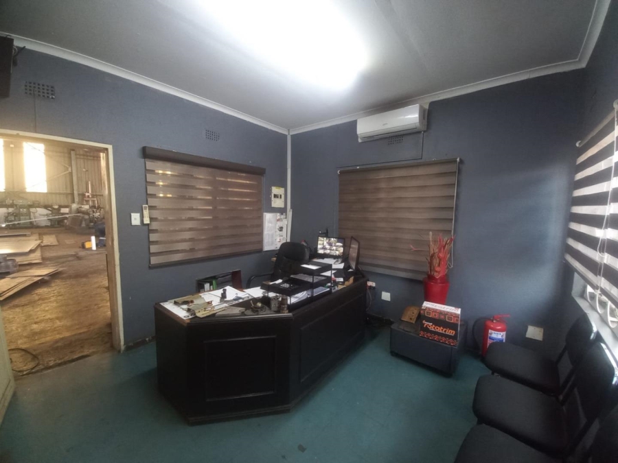 To Let Commercial Property for Rent in Alton KwaZulu-Natal