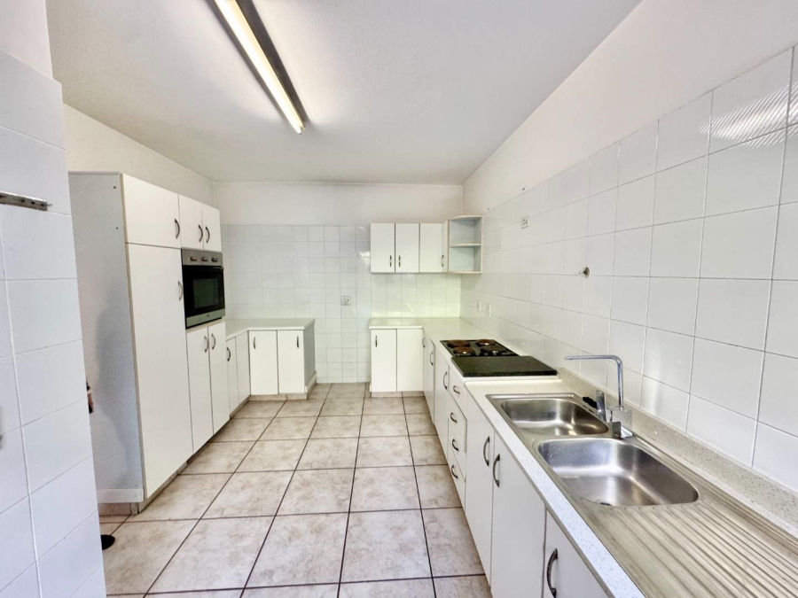To Let 3 Bedroom Property for Rent in Sunningdale KwaZulu-Natal