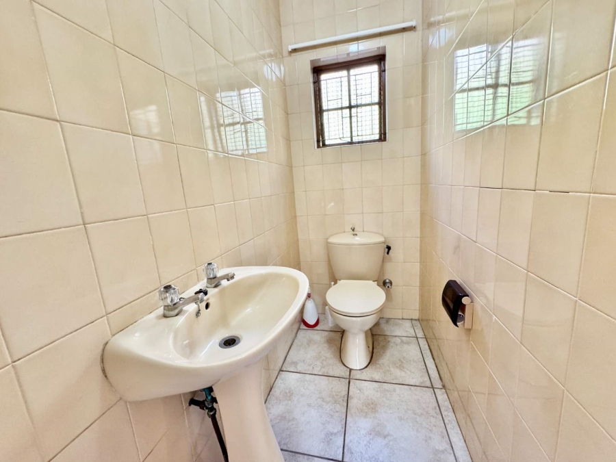To Let 3 Bedroom Property for Rent in Sunningdale KwaZulu-Natal