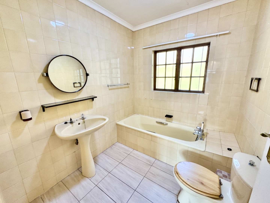 To Let 3 Bedroom Property for Rent in Sunningdale KwaZulu-Natal