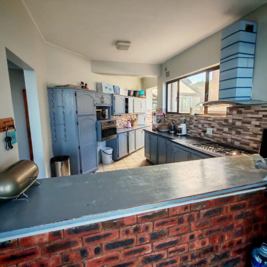 5 Bedroom Property for Sale in Bluff KwaZulu-Natal