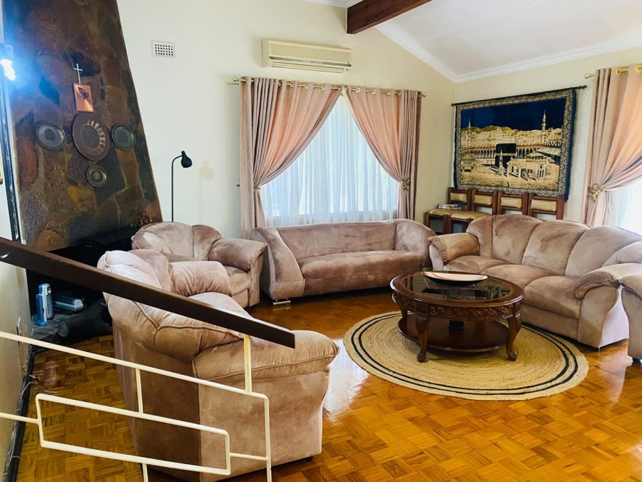 4 Bedroom Property for Sale in Dawncliffe KwaZulu-Natal