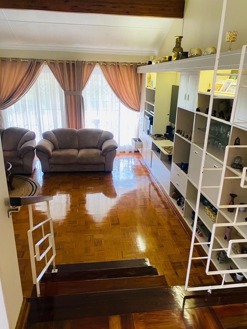 4 Bedroom Property for Sale in Dawncliffe KwaZulu-Natal