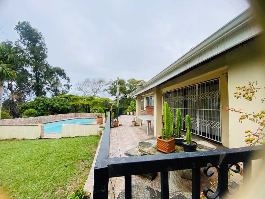 4 Bedroom Property for Sale in Dawncliffe KwaZulu-Natal