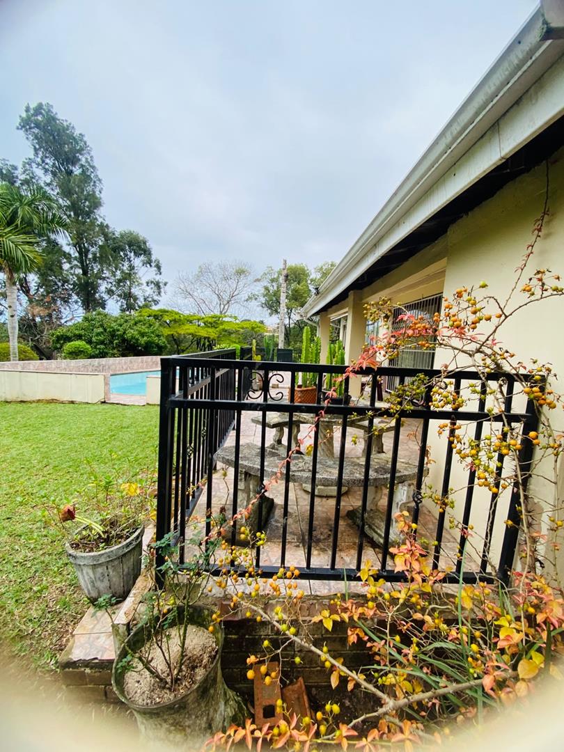 4 Bedroom Property for Sale in Dawncliffe KwaZulu-Natal