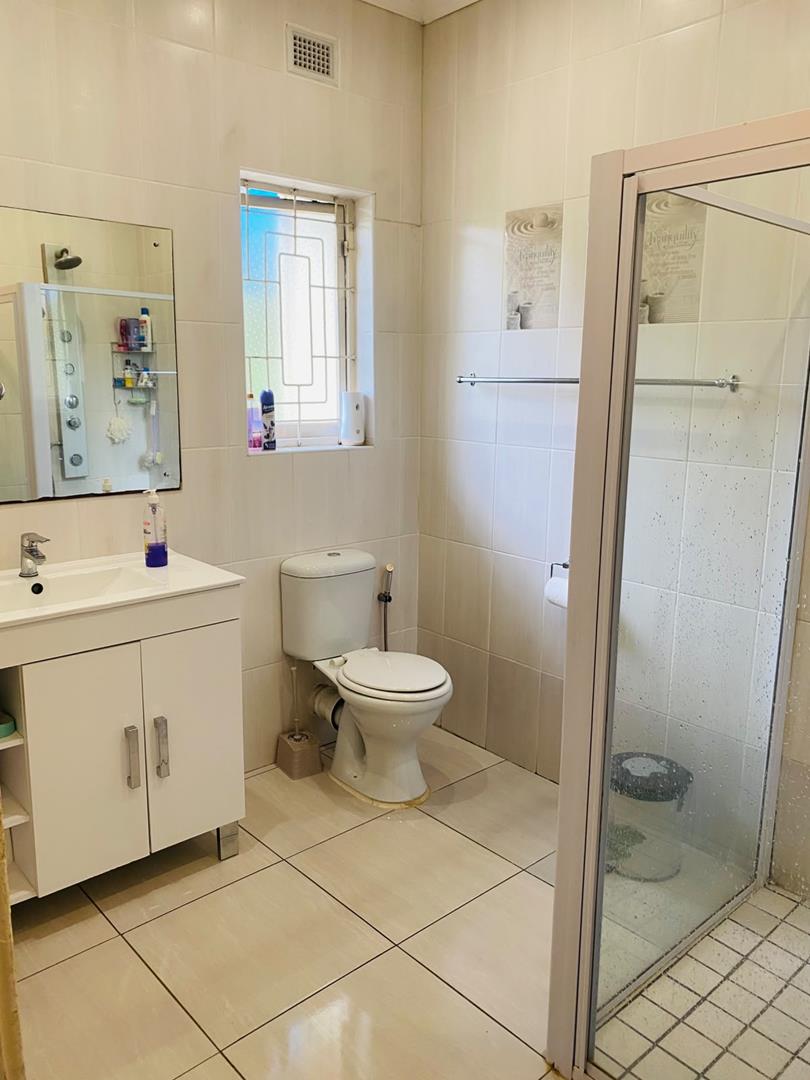 4 Bedroom Property for Sale in Dawncliffe KwaZulu-Natal