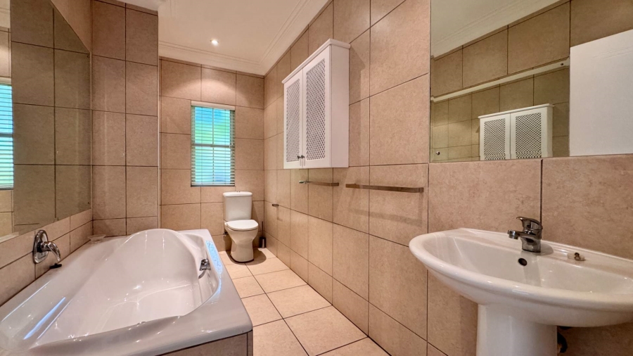 3 Bedroom Property for Sale in Mount Edgecombe Country Estate KwaZulu-Natal