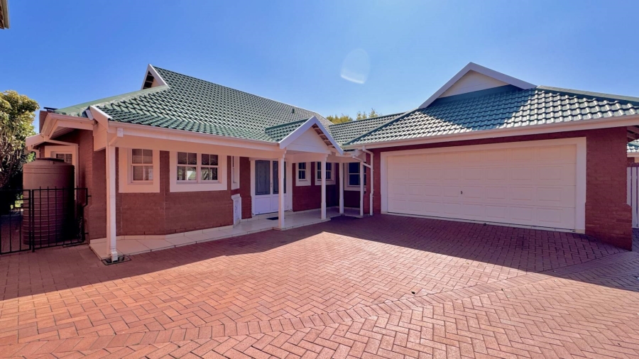 3 Bedroom Property for Sale in Mount Edgecombe Country Estate KwaZulu-Natal