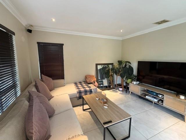 To Let 3 Bedroom Property for Rent in La Lucia KwaZulu-Natal