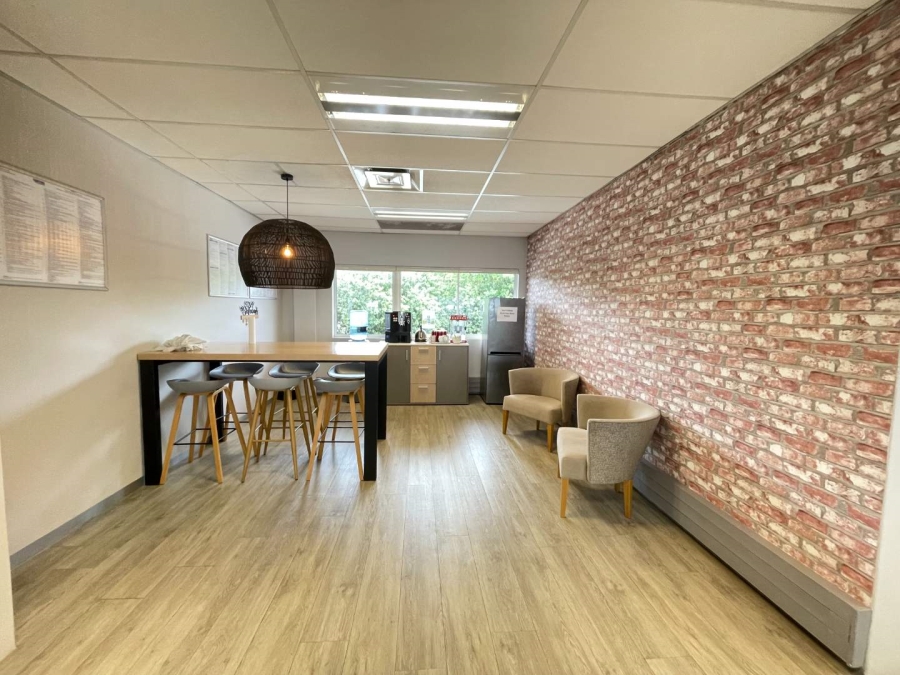 To Let Commercial Property for Rent in La Lucia KwaZulu-Natal
