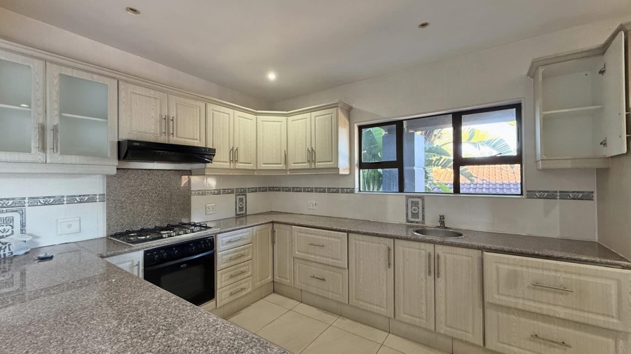 To Let 3 Bedroom Property for Rent in Palm Lakes Estate KwaZulu-Natal