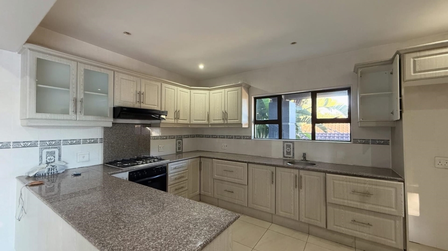 To Let 3 Bedroom Property for Rent in Palm Lakes Estate KwaZulu-Natal