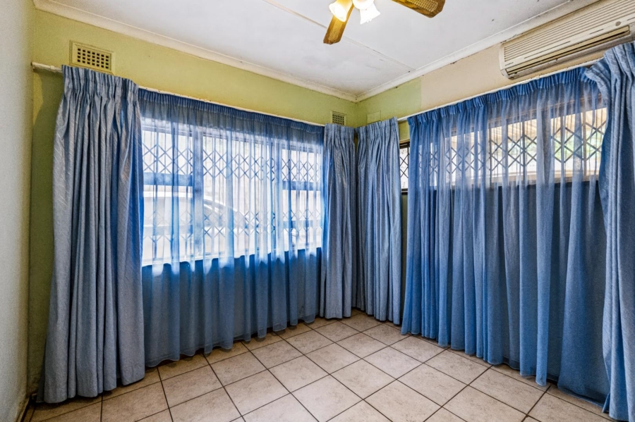 3 Bedroom Property for Sale in Amanzimtoti KwaZulu-Natal