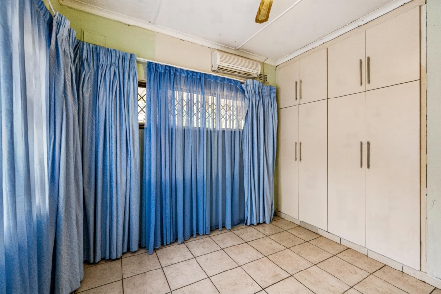 3 Bedroom Property for Sale in Amanzimtoti KwaZulu-Natal