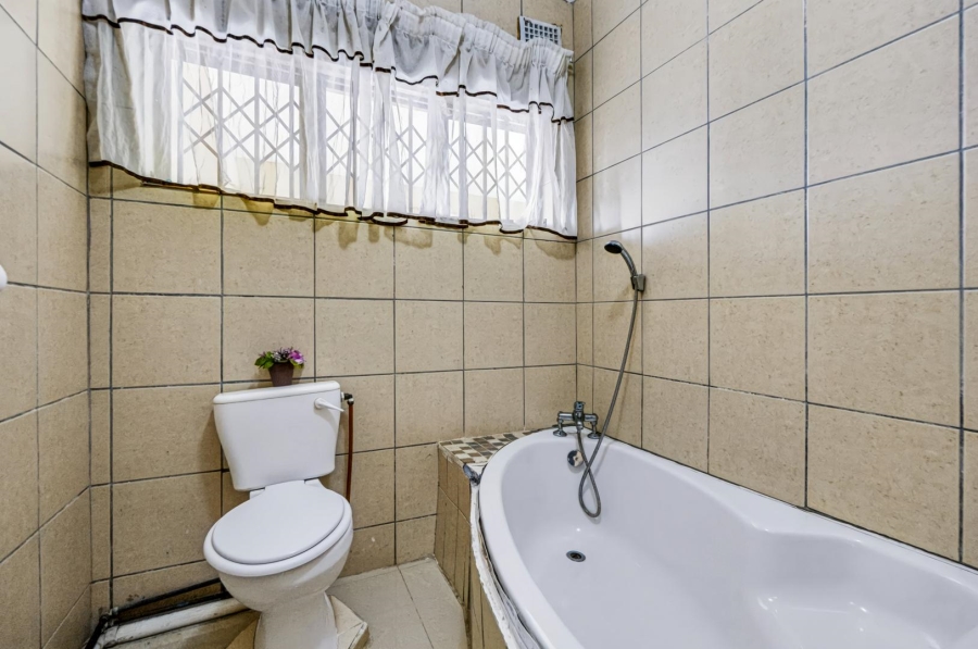 3 Bedroom Property for Sale in Amanzimtoti KwaZulu-Natal