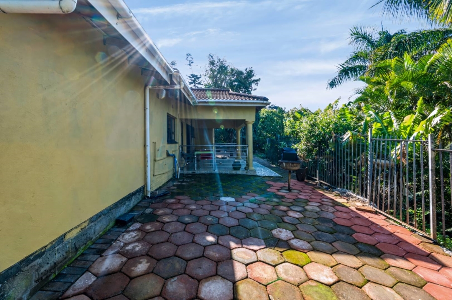 3 Bedroom Property for Sale in Amanzimtoti KwaZulu-Natal