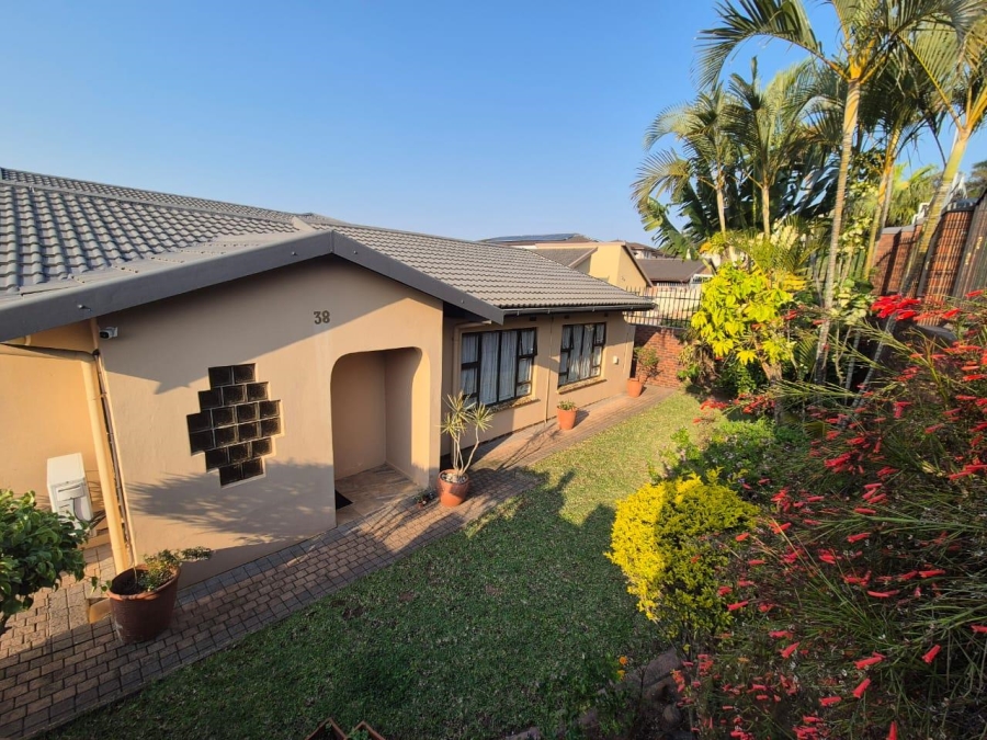 4 Bedroom Property for Sale in Kharwastan KwaZulu-Natal