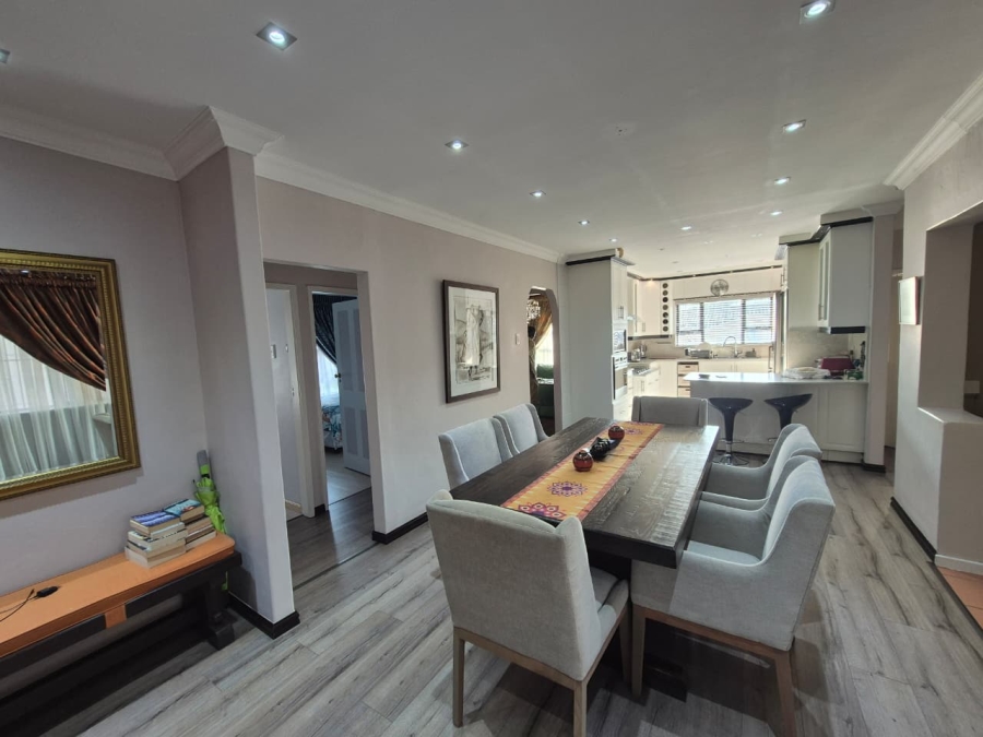 4 Bedroom Property for Sale in Kharwastan KwaZulu-Natal