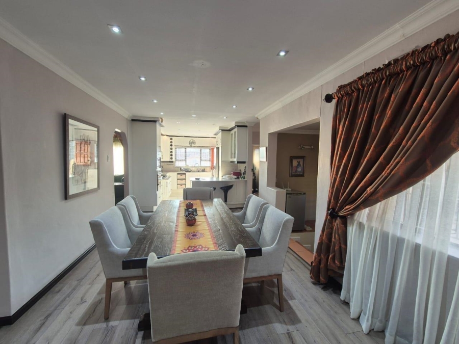 4 Bedroom Property for Sale in Kharwastan KwaZulu-Natal