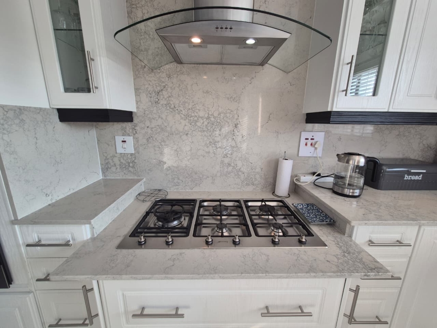 4 Bedroom Property for Sale in Kharwastan KwaZulu-Natal