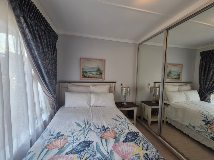 4 Bedroom Property for Sale in Kharwastan KwaZulu-Natal