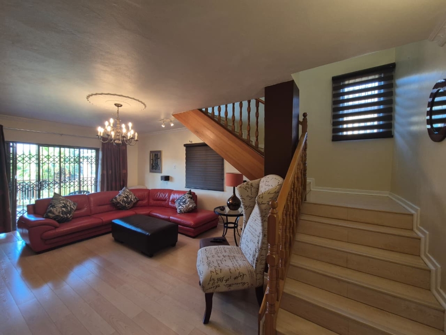 4 Bedroom Property for Sale in Kharwastan KwaZulu-Natal