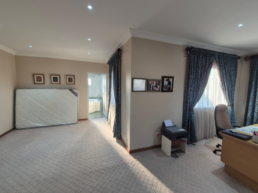 4 Bedroom Property for Sale in Kharwastan KwaZulu-Natal