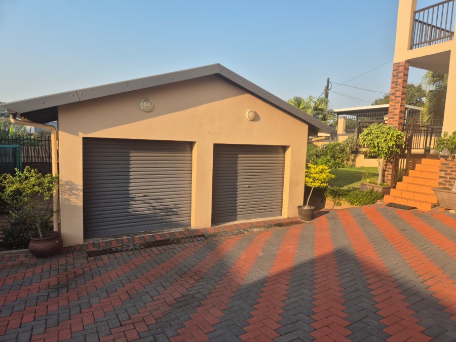 4 Bedroom Property for Sale in Kharwastan KwaZulu-Natal