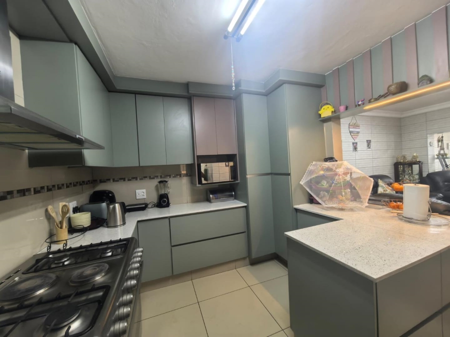 5 Bedroom Property for Sale in Shallcross KwaZulu-Natal