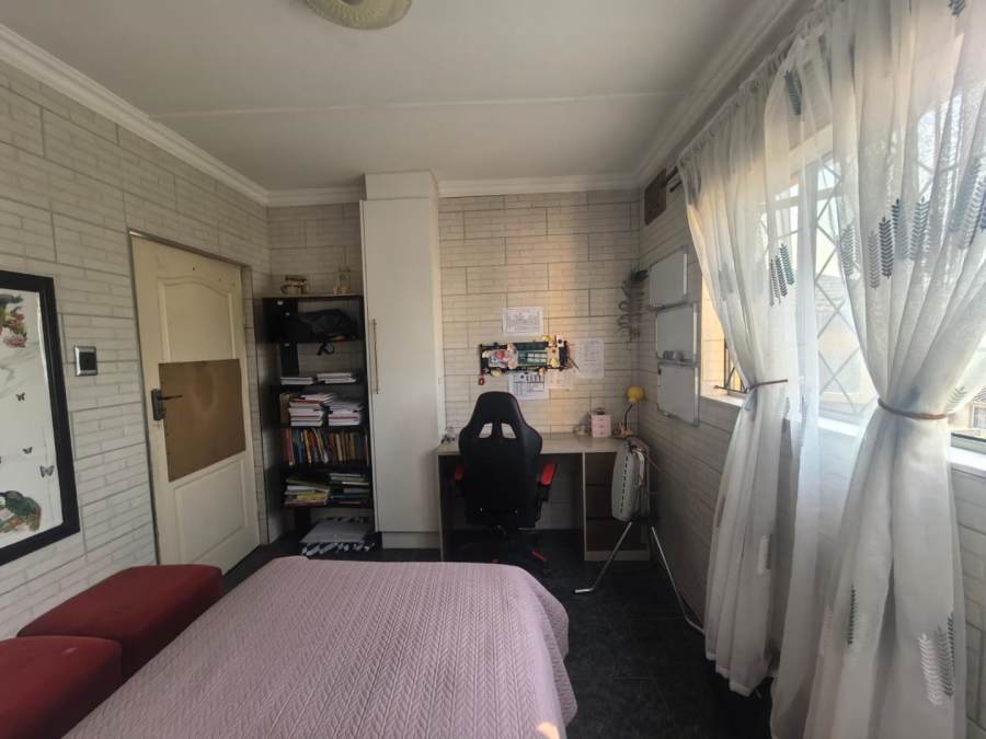 5 Bedroom Property for Sale in Shallcross KwaZulu-Natal