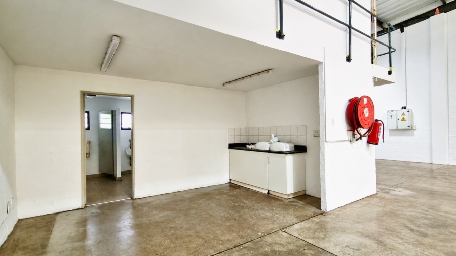 To Let Commercial Property for Rent in Red Hill KwaZulu-Natal