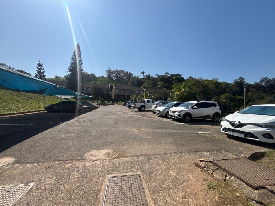 To Let 1 Bedroom Property for Rent in Queensburgh KwaZulu-Natal