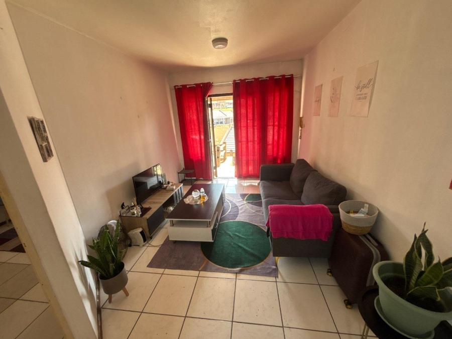 To Let 1 Bedroom Property for Rent in Queensburgh KwaZulu-Natal
