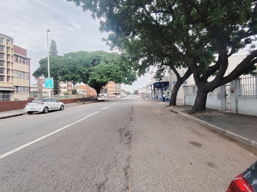 To Let Commercial Property for Rent in Windermere KwaZulu-Natal