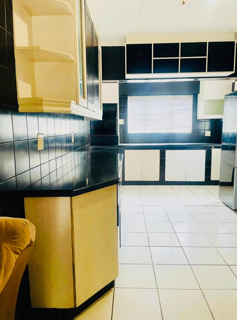 4 Bedroom Property for Sale in Regency Park KwaZulu-Natal