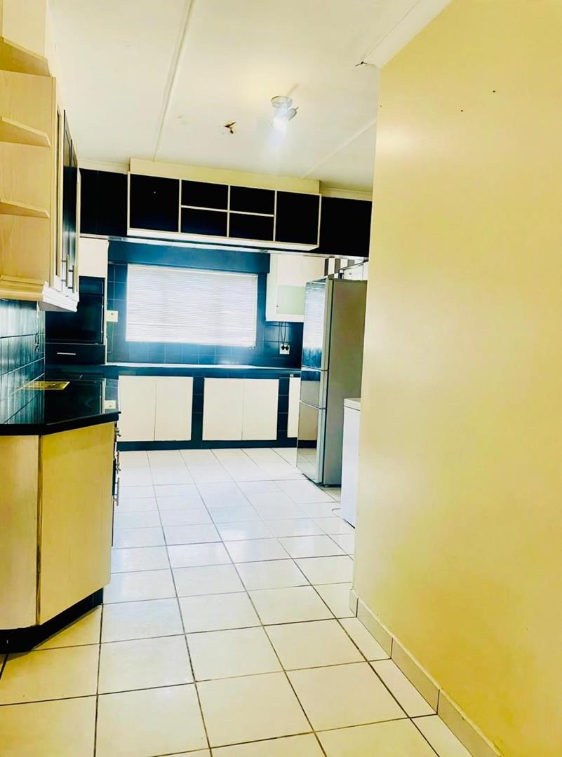 4 Bedroom Property for Sale in Regency Park KwaZulu-Natal