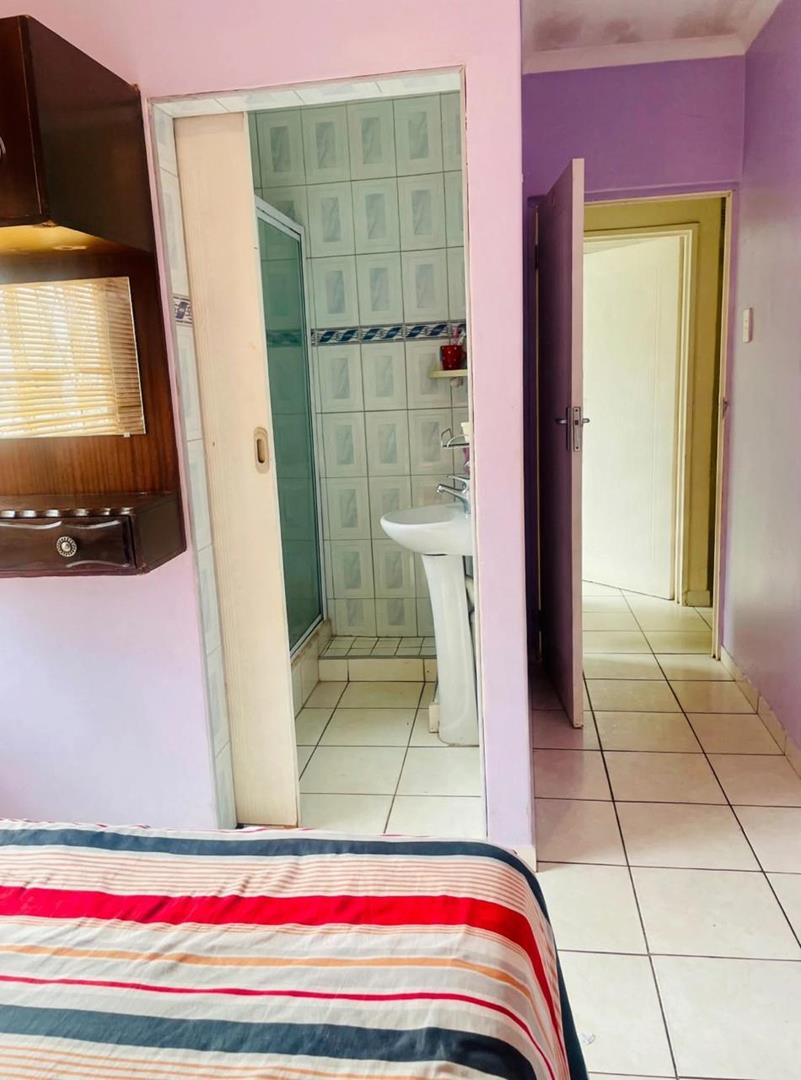4 Bedroom Property for Sale in Regency Park KwaZulu-Natal