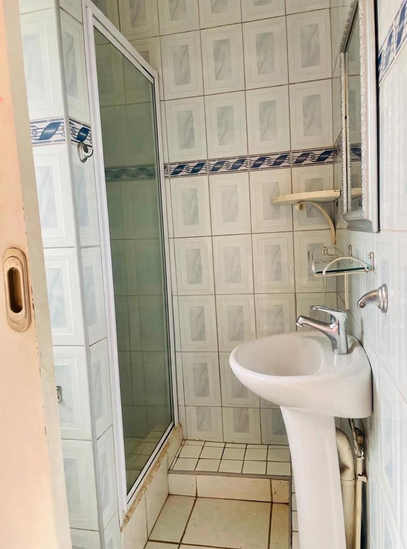 4 Bedroom Property for Sale in Regency Park KwaZulu-Natal