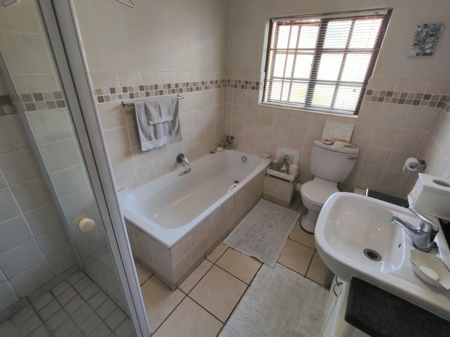 1 Bedroom Property for Sale in Eagle Ridge Estate KwaZulu-Natal