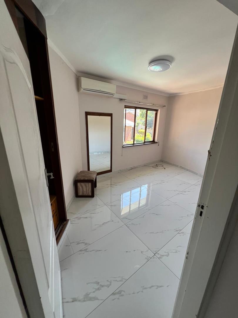 4 Bedroom Property for Sale in Reservoir Hills KwaZulu-Natal
