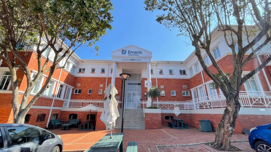 To Let Commercial Property for Rent in La Lucia KwaZulu-Natal