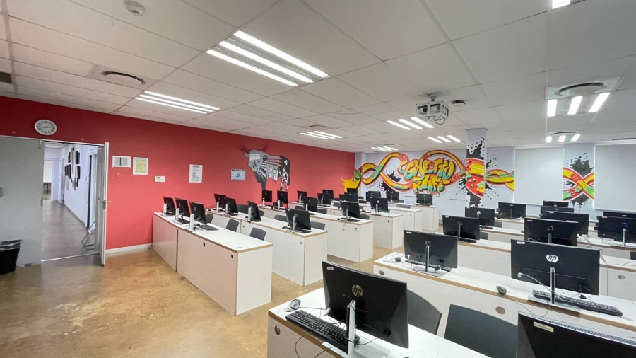 To Let Commercial Property for Rent in La Lucia KwaZulu-Natal
