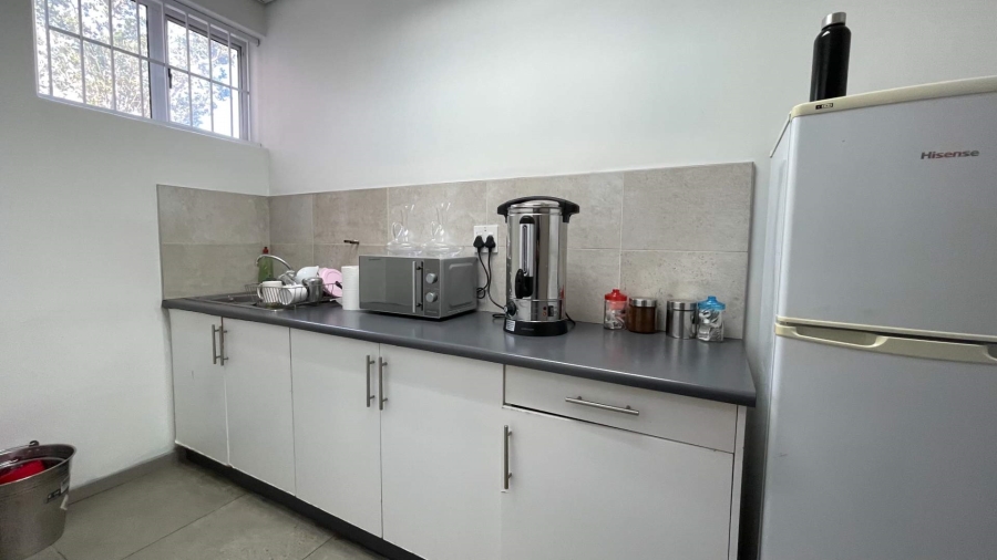 To Let Commercial Property for Rent in La Lucia KwaZulu-Natal