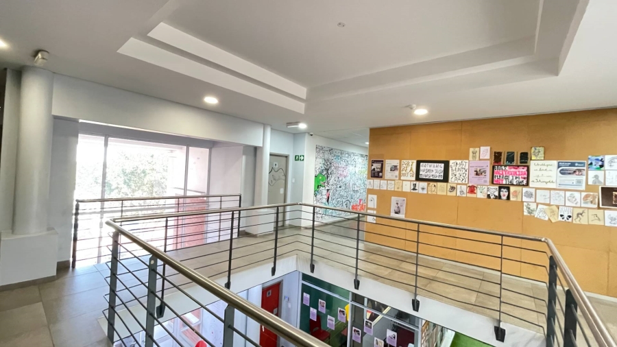 To Let Commercial Property for Rent in La Lucia KwaZulu-Natal