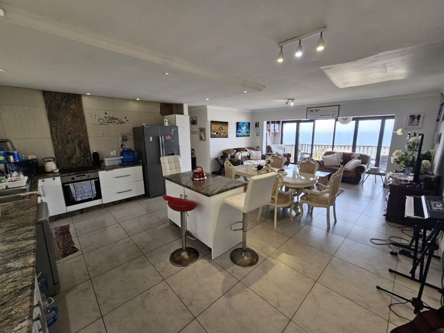 8 Bedroom Property for Sale in Bluff KwaZulu-Natal